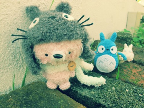 amigurumei blue white grey totoro crochet