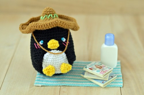 polar bear and penguin amigurumi