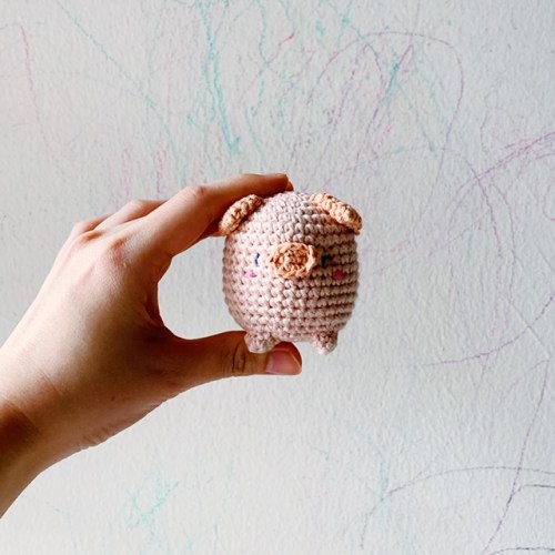 crochet pig